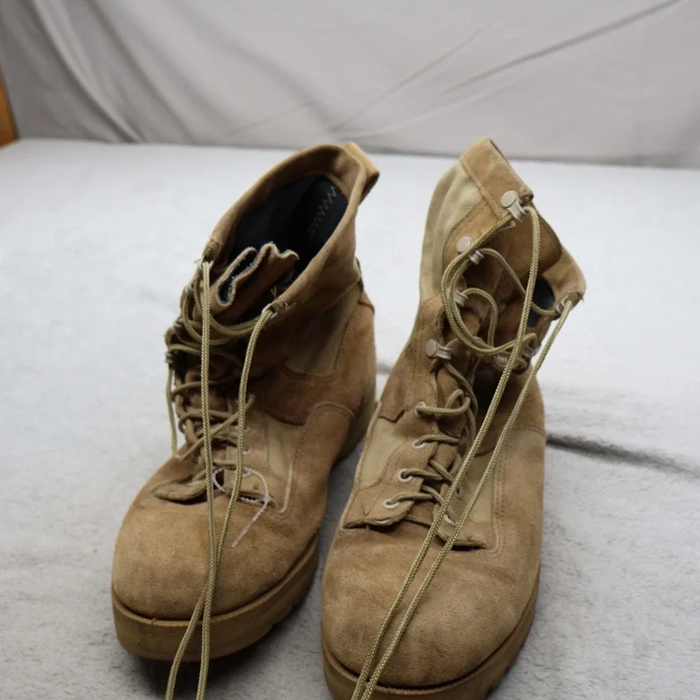 Wellco Mens 10.5 Wide Combat Boot Brown Suede Vibram Tactical Military 03-D-0322
